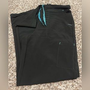 Women’s scrubs
